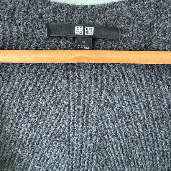 Uniqlo Gray Soufflé Yarn Oversized Cocoon Cardigan Wool Sweater Size Small - Picture 11 of 12